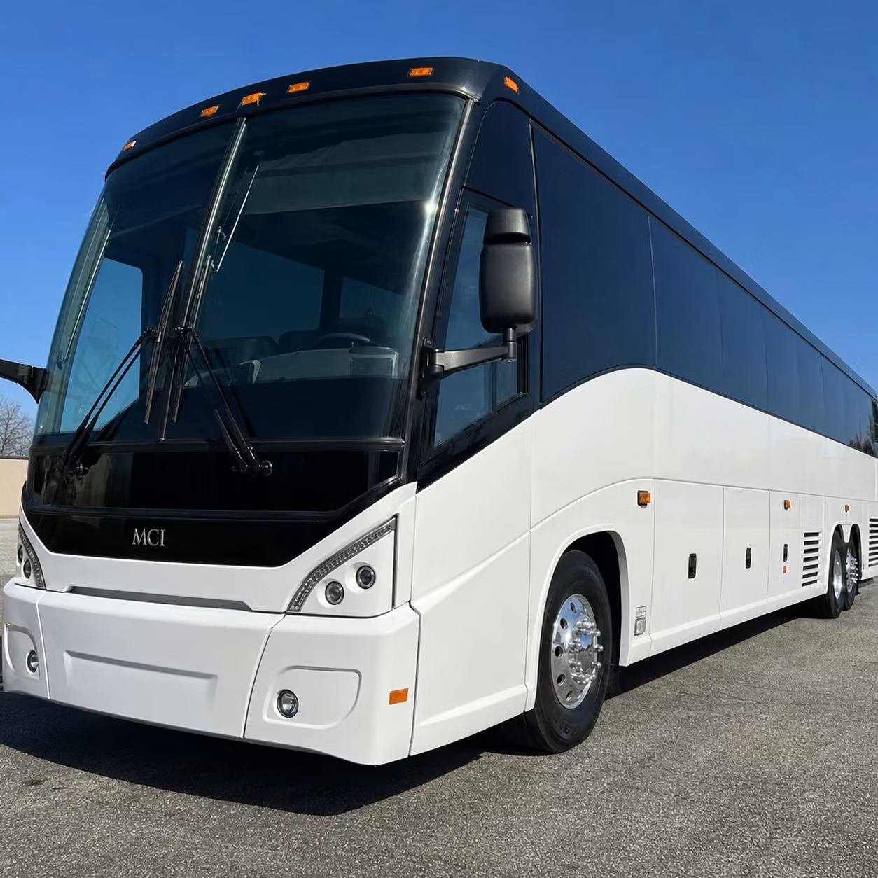school field trip charter bus rentals in lincoln